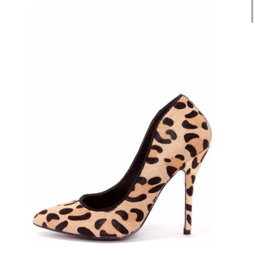 Steve Madden Galleryl Leopard Pumps